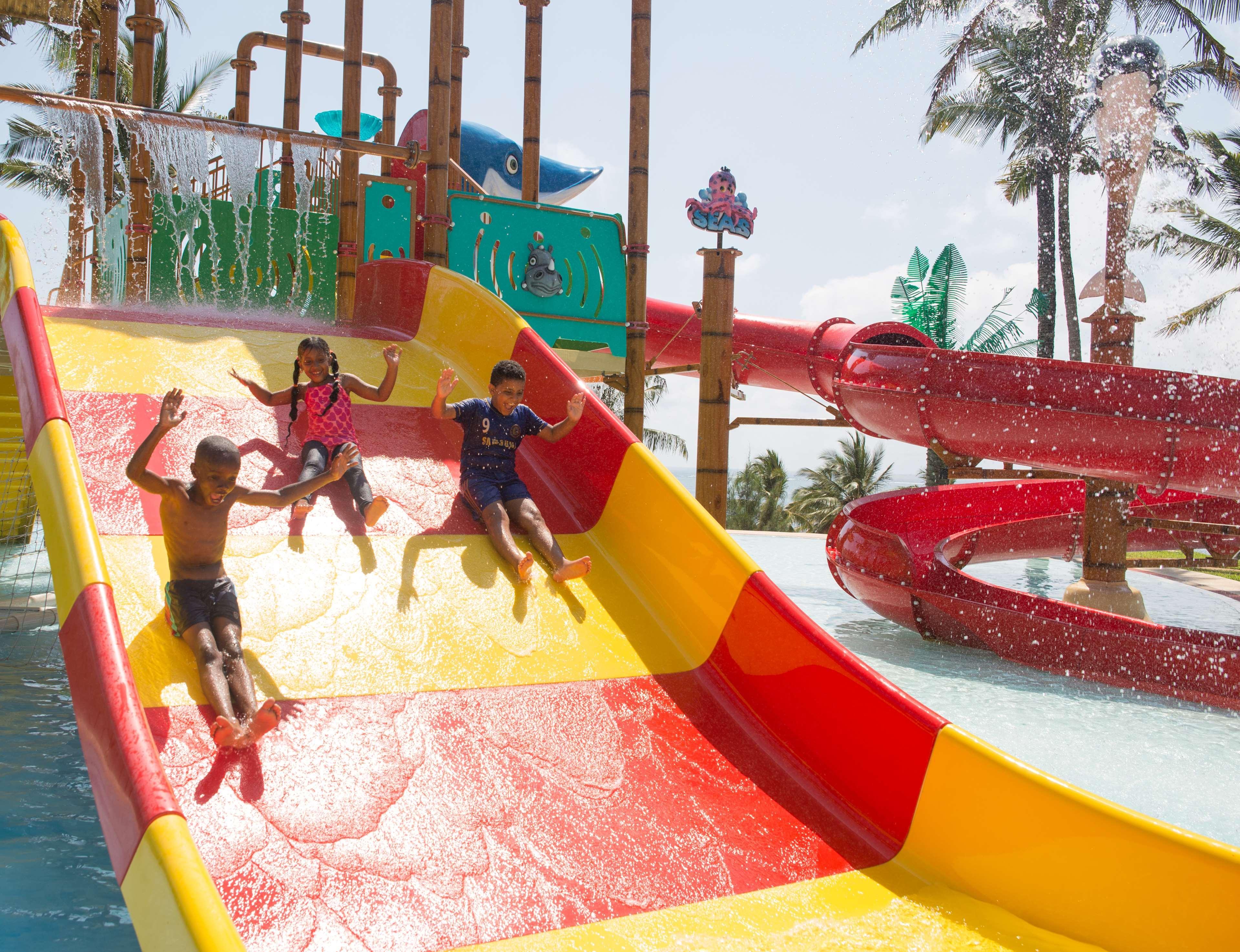 Prideinn Paradise Beach Resort & Spa Mombasa Zewnętrze zdjęcie Splash Island