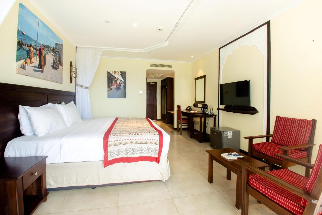 Prideinn Paradise Beach Resort & Spa Mombasa Zewnętrze zdjęcie A room at the Serena Hotel