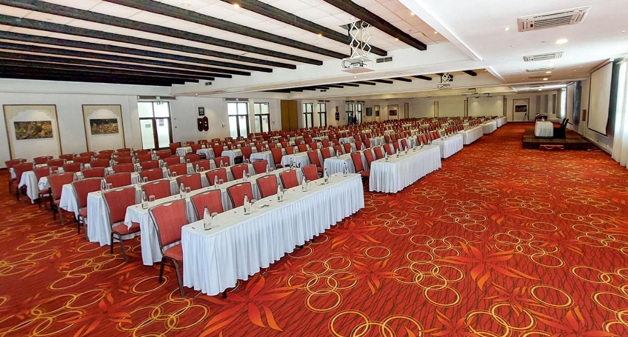 Prideinn Paradise Beach Resort & Spa Mombasa Zewnętrze zdjęcie The 2012 conference of the International Society for the History of Medicine